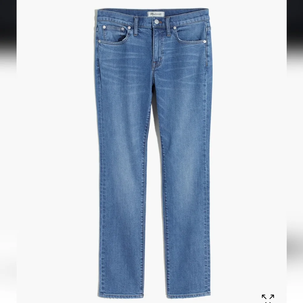Madewell Slim Boyjean Size 30 Medium Wash Lighly Distressed - Picture 2 of 15